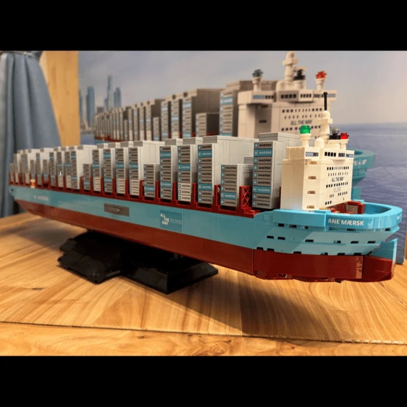 Kapal Kontainer Dual-Fuel 2026 - Model Kit Lego ulasan dan harga